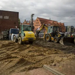 Utwardzanie podłoża pod koło widokowe AmberSky w Gdańsku