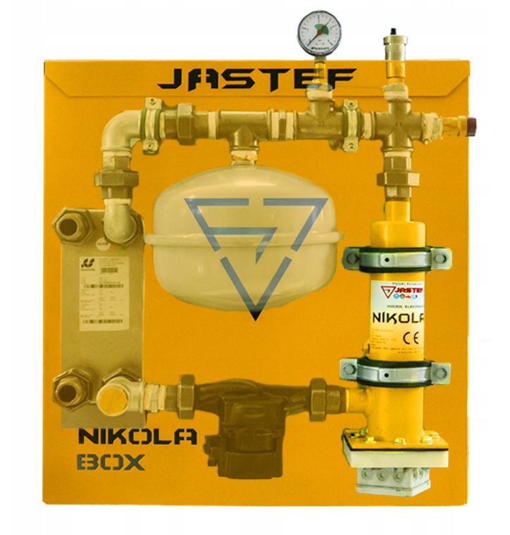 Żółty moduł hydrauliczny z manometrem, rurami i zbiornikiem wyrównawczym, marki Jastef i Nikola, na jednolitym żółtym tle.