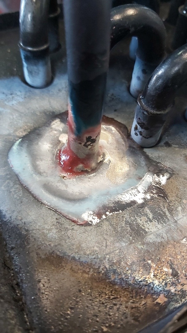 dziura w skraplaczu (lutowanie i nabicie freonem 450 zl za wszystko)