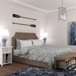 Wizualizacja sypialni w stylu Hampton z łóżkiem z tapicerowanym wezgłowiem, lampkami nocnymi z niebieskimi ceramicznymi podstawami, dekoracyjnymi wiosłami nad łóżkiem i abstrakcyjnym obrazem...