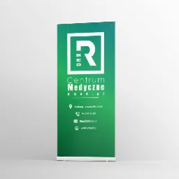Roll-up reklamowy Centrum Medycznego Rmed.pl z logo, adresem i danymi kontaktowymi na zielonym tle z subtelnym wzorem heksagonów.