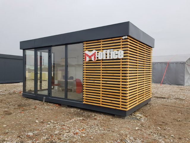 Biuro przenośne z logo