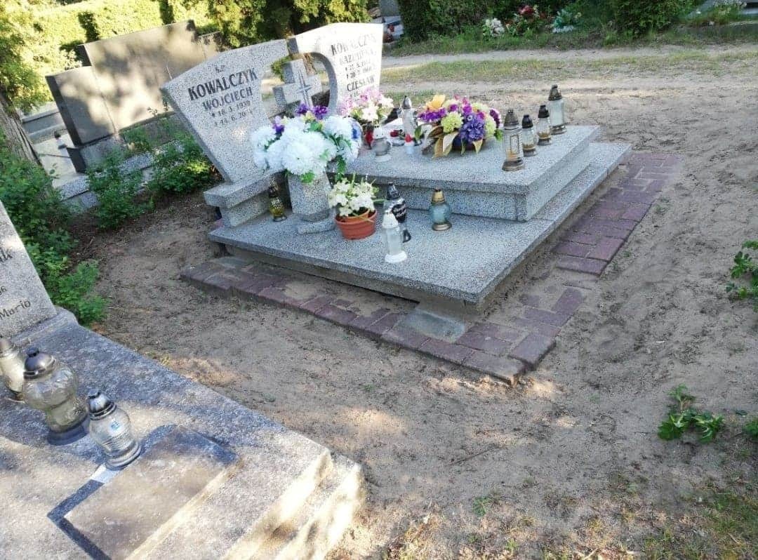 Zdjęcie z boku, przed pracami