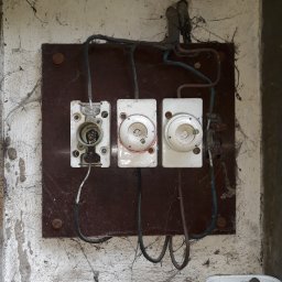 Punktstyku.pl - Usługi Elektryczne - Serwis złącza - Przed