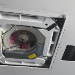 Montaż klimatyzator kasetonowego na stacji paliw