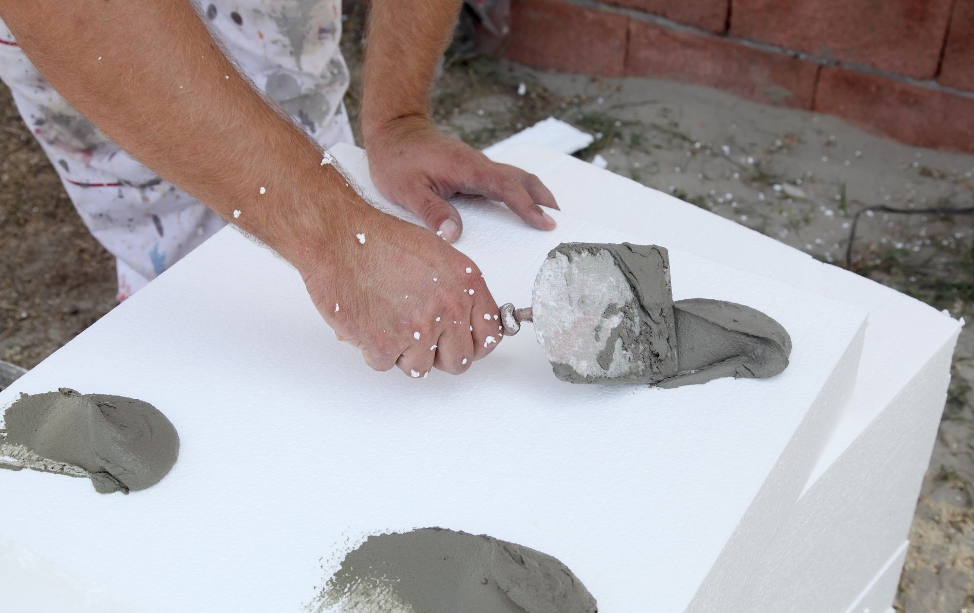 Styropiany, kleje do styropianów i wełen