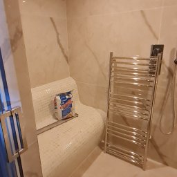 Mateusz Świeczkowski - podłączenie chydrauliki i elektryki w saunie