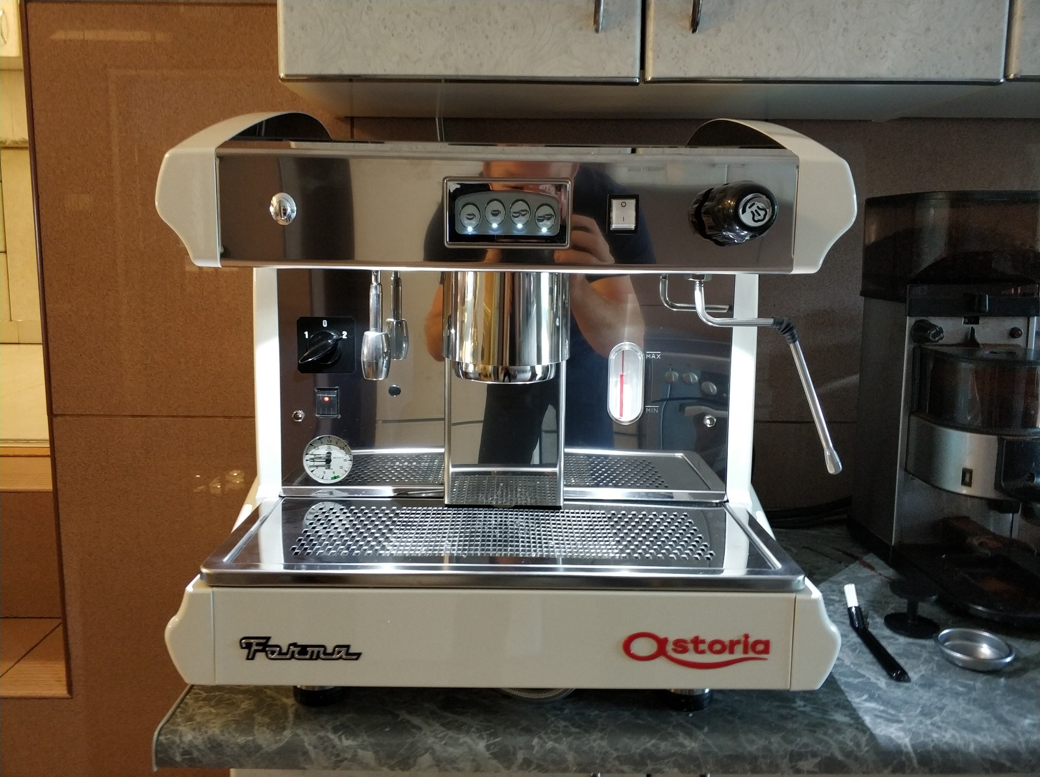 Wynajem i sprzedaż profesjonalnych ekspresów do kawy od Palarnia Kawy Takawa