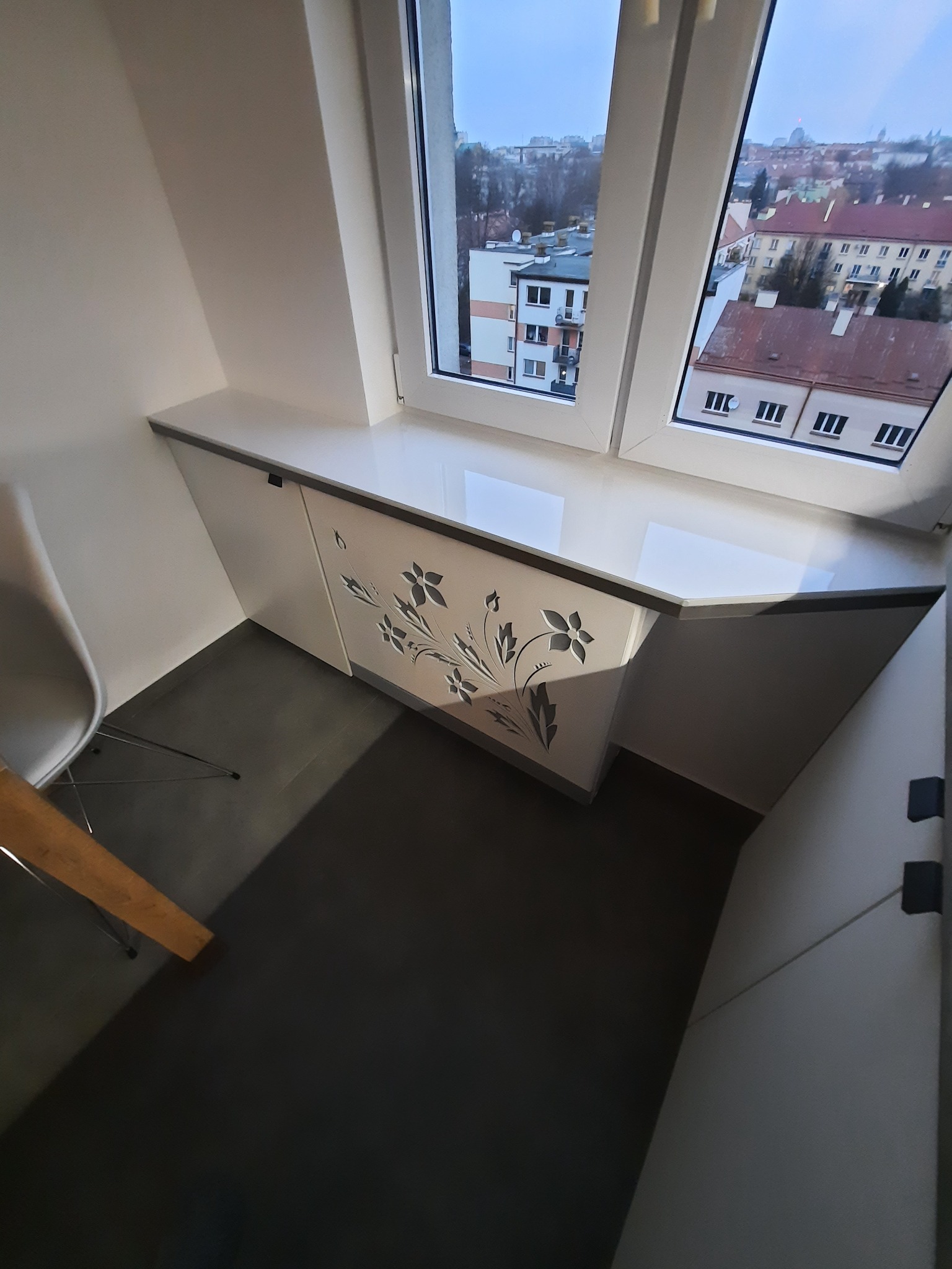 Kuchnia w bloku(zabudowa grzejnika)