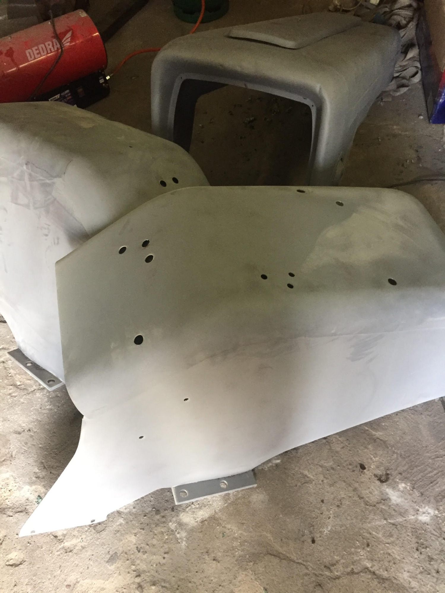 Karoseria traktora po piaskowaniu