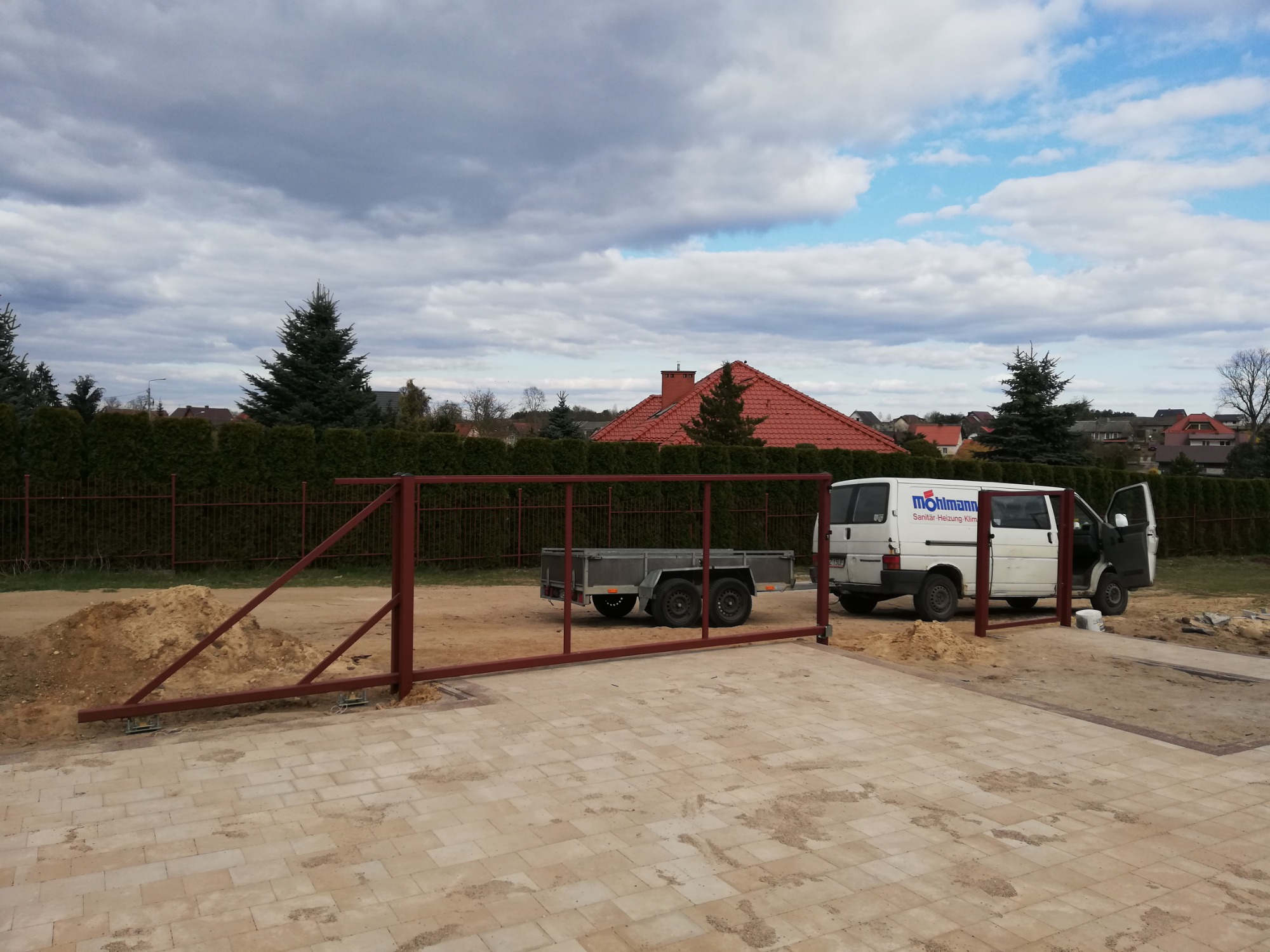 Wykonanie brama przesuwnej i furtki wraz z montażem