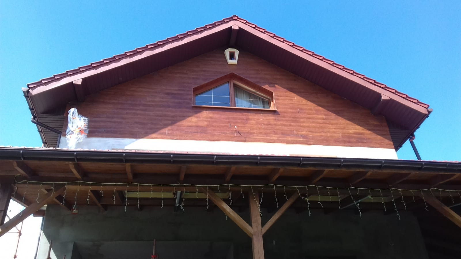 Imitacja deski elewacja+KAPLICZKA