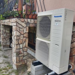 🌱🌳 miejscowość Horodyszcze w powiecie Chełm. 
Tym razem zainstalowaliśmy Pompę ciepłą Panasonic Aquarea HP 9KW.
Klient skorzystał z dotacji programu "Czyste Powietrze" w wysokości 13 500zł, reszta inwestycji została sfinansowana poprzez raty OZE