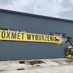 Malowanie elewacji za pomocą agregatu malarskiego efekt po