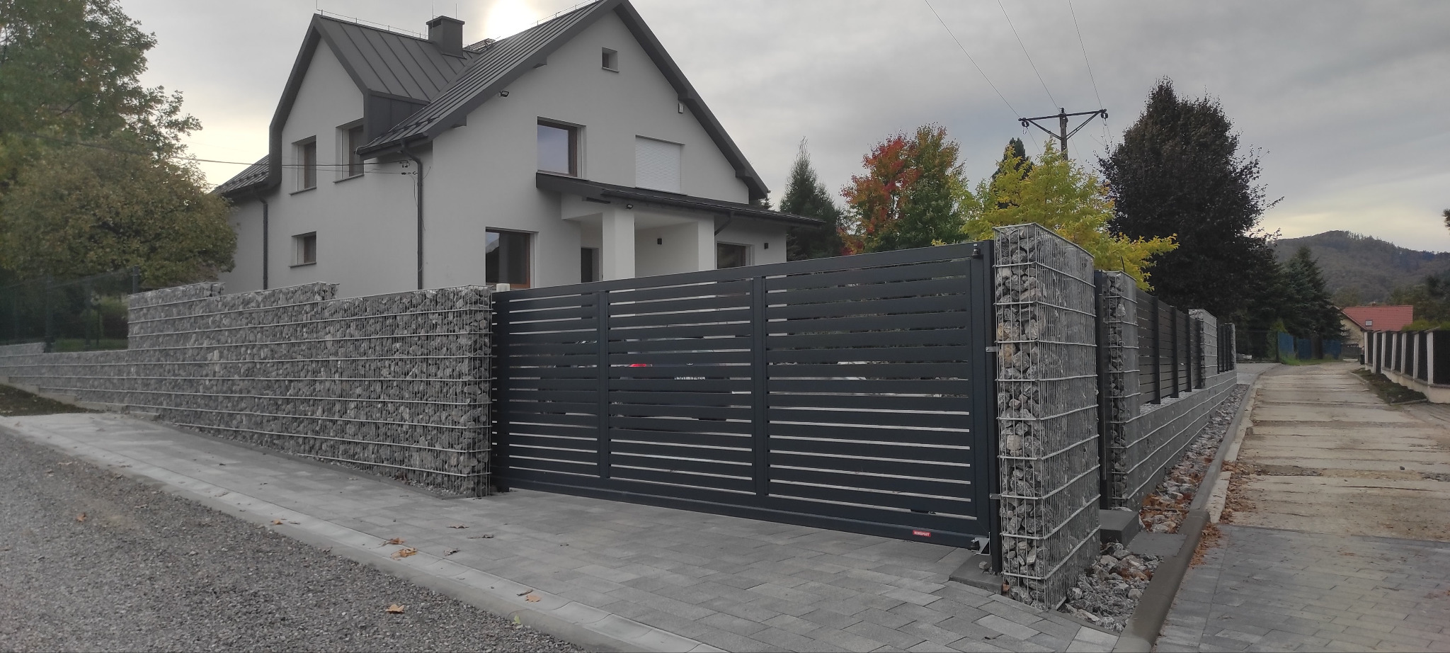 Ogrodzenie gabionowe + brama P82 Konsport. Bystra