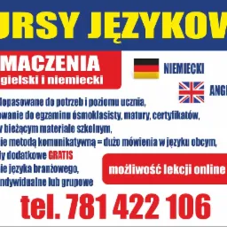 Ogłoszenie kursów językowych i tłumaczeń z flagami Niemiec i Wielkiej Brytanii, informacją o zajęciach online i numerem telefonu.