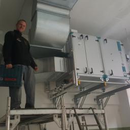 Haus Technik Instalacje Sanitarno Grzewcze - montaż wentylacji w ośrodku szkolenia psów policyjnych