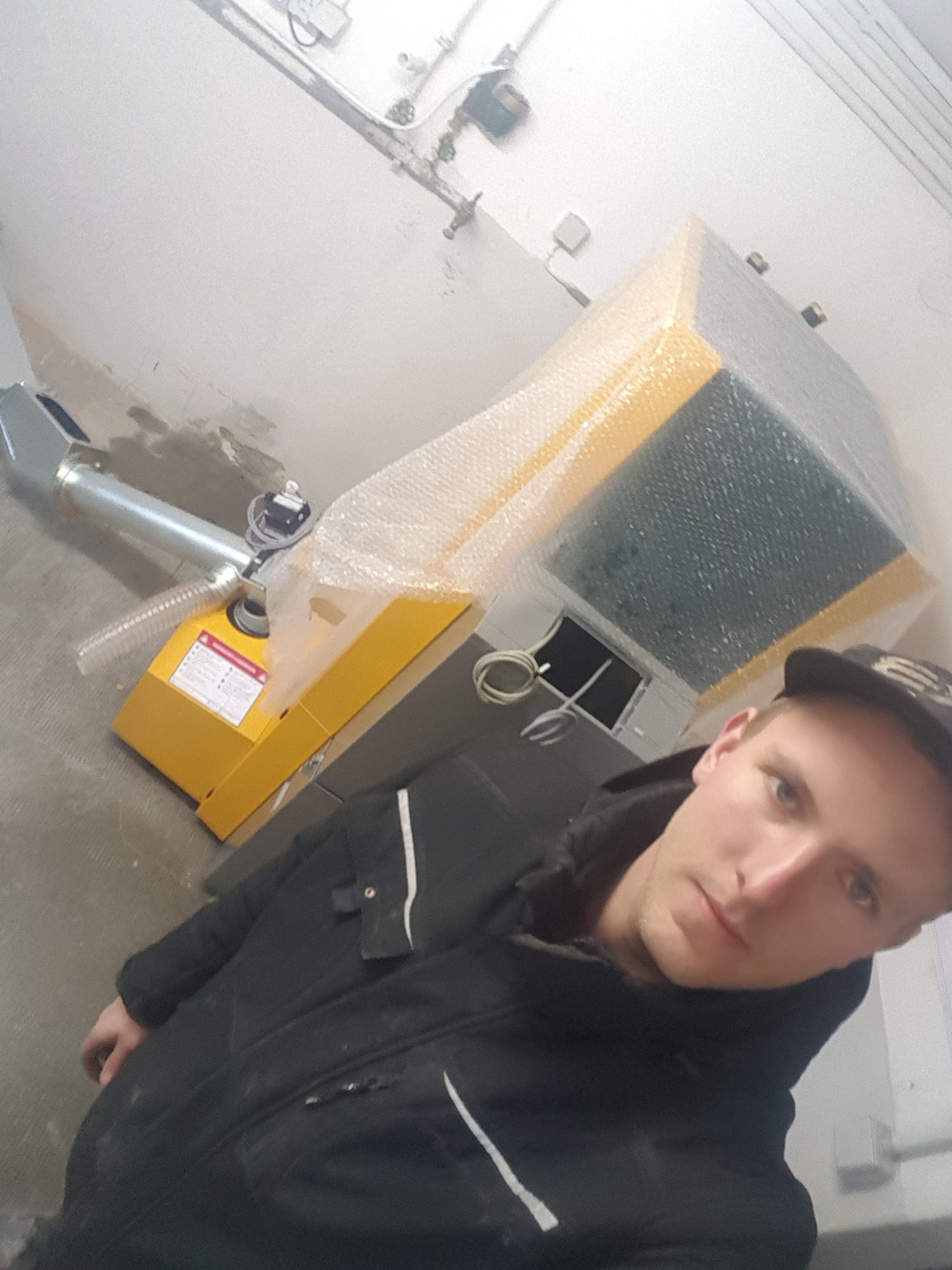 w trakcie montażu kotła KWB na pelet