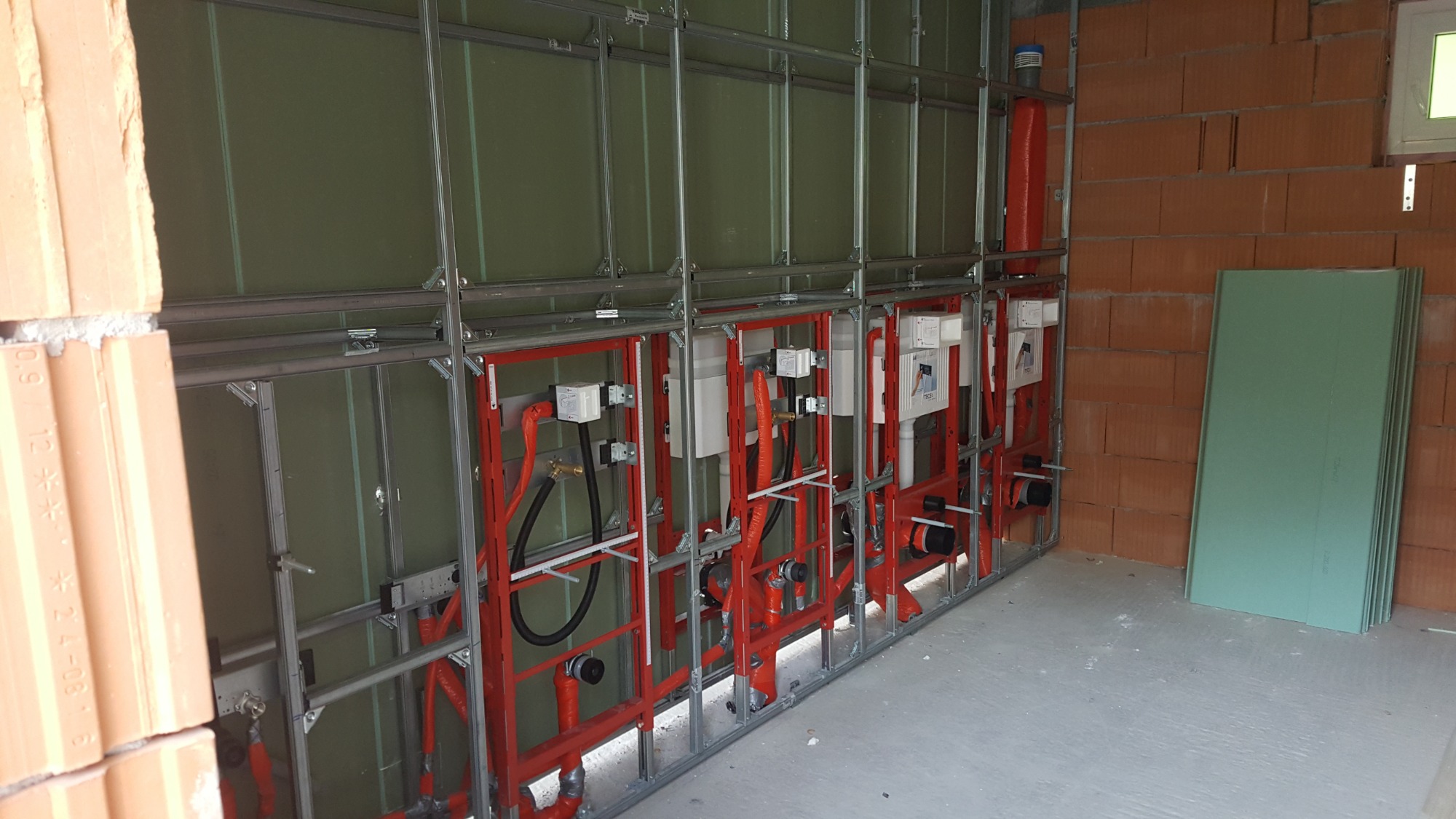 instalacja wod-kan w zabudowie na profilach TECE