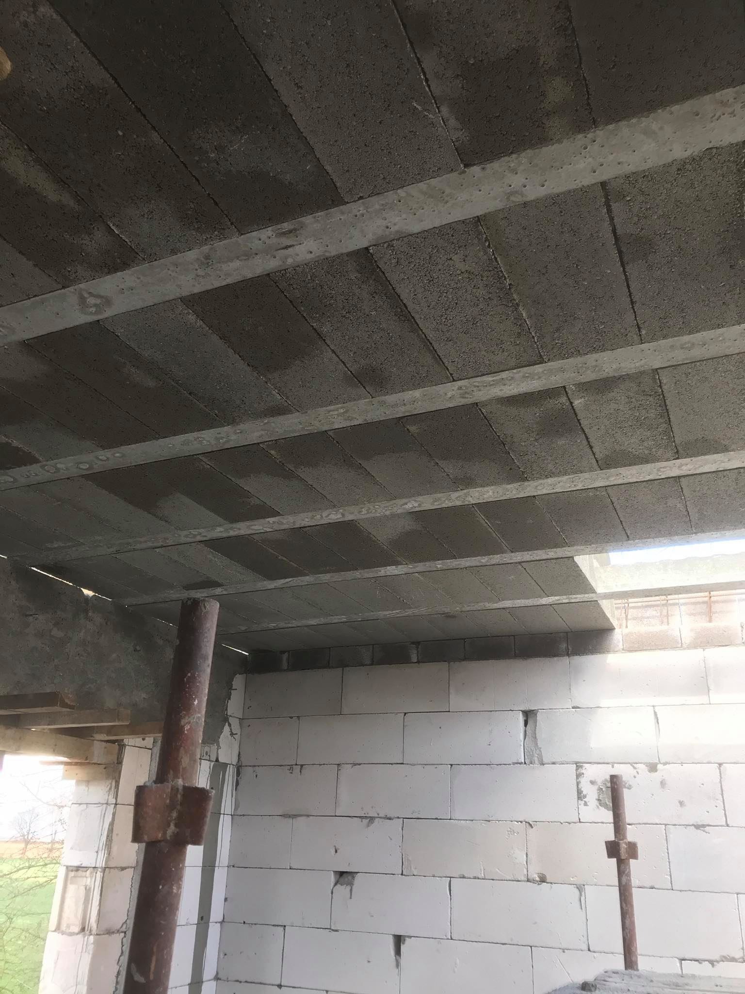 Układanie stropu Rektor