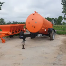 Beczka i solarka. Wyczyszczone, pomalowane, założona nowa instalacja elektryczna. Przygotowane do pracy