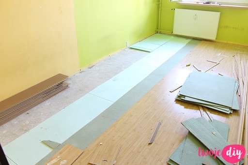 Tak wygląda mieszkanie wymalowane i zaczęte układanie paneli podłogowych prze ze mnie