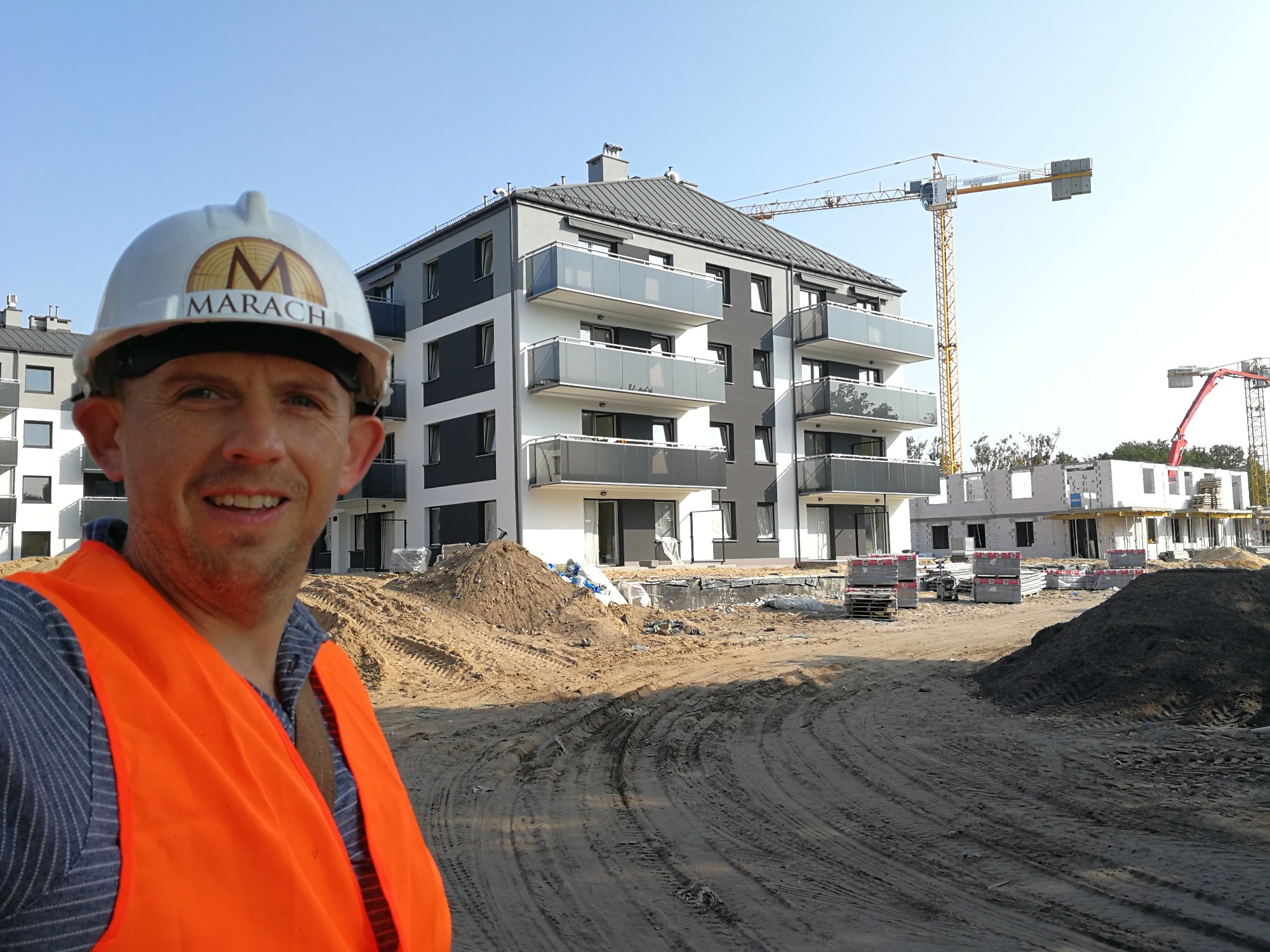 Więźby dachowe na budynki dwóch osiedli mieszkaniowych w Toruniu przy ul. Strzałowej