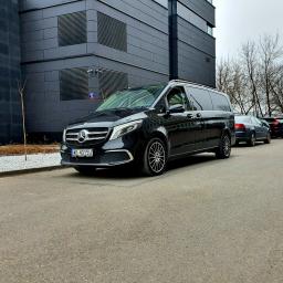 Do dyspozycji V klasa extra long 
7 miejsc plus kierowc
Pojazd z 2020 roku