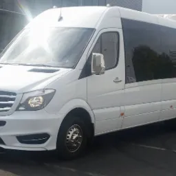 Bus Mercedes-Benz Sprinter z 2018 roku liczba miejsc siedzących 19+1