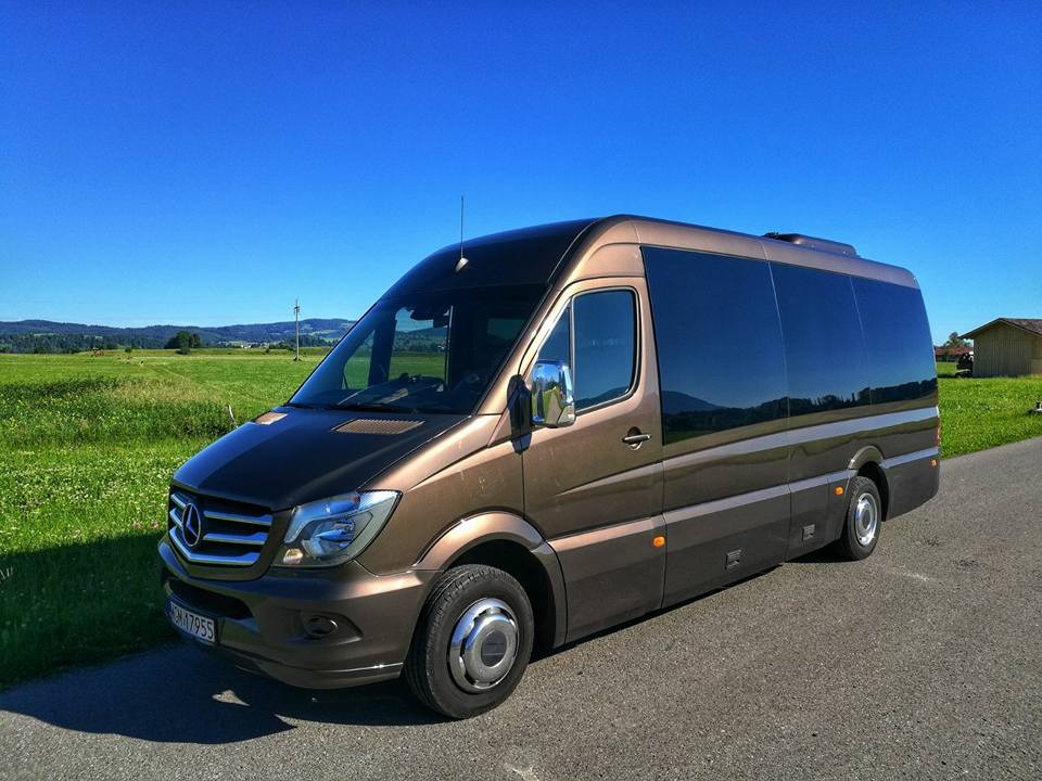 Mercedes-Benz Sprinter z 2017 roku liczba miejsc siedzących 19+1