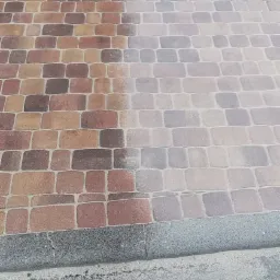 Impregnacja kostki brukowej (powłoka hydrofobowa zabezpiecza przed wnikaniem nowych zabrudzeń)