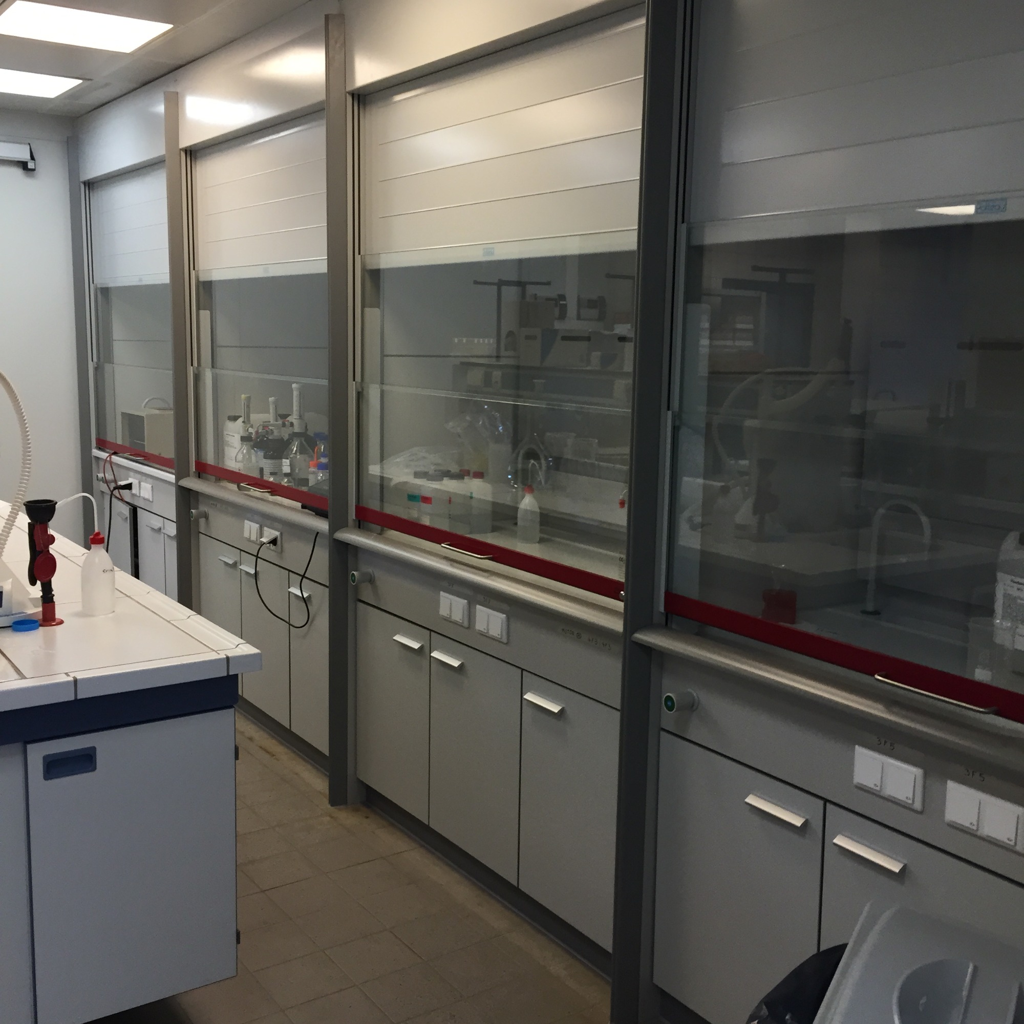 laboratoria kompletne podłączenia