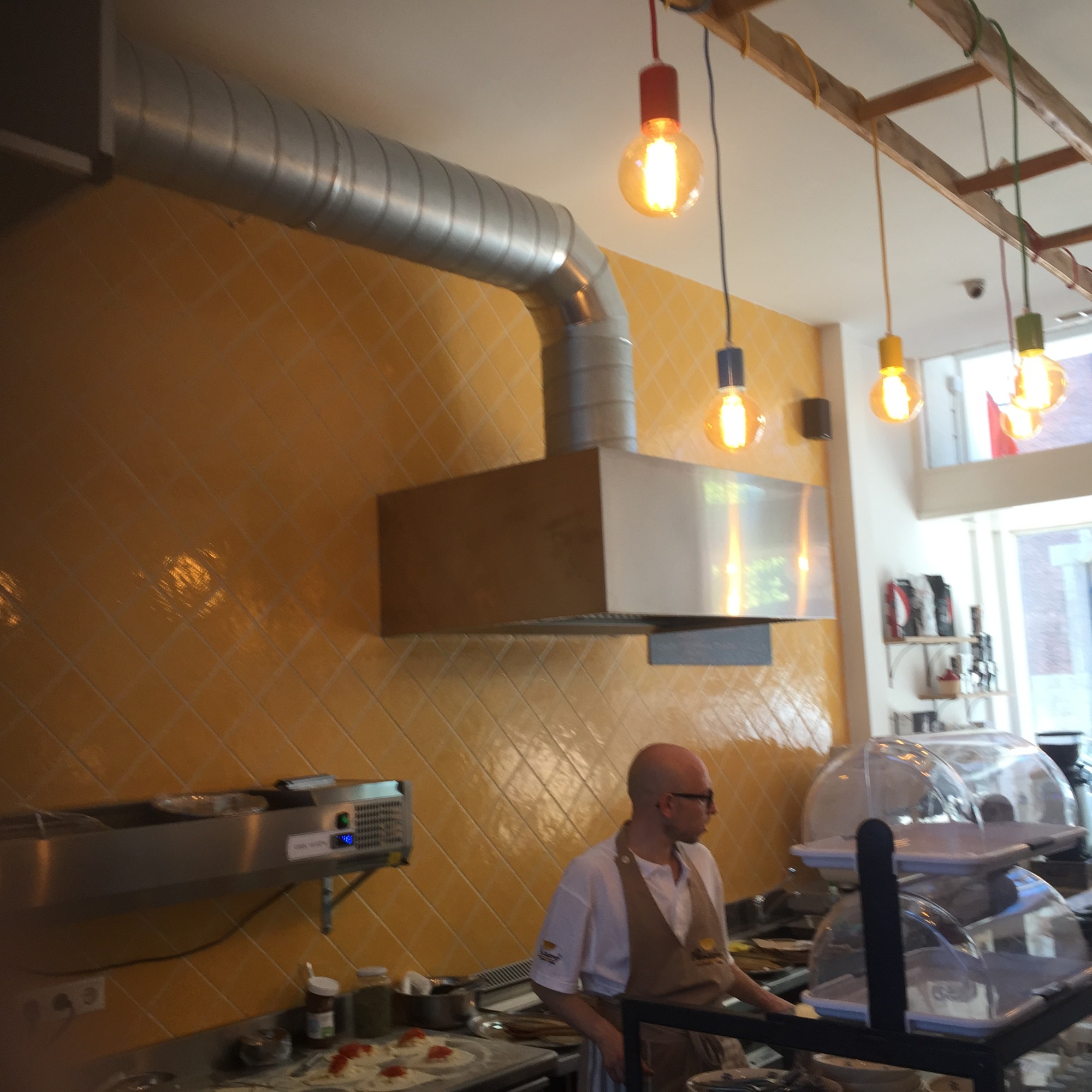 restauracje - kompletne wykonanie (instalacje wod - kan , elektryka wentylacje)