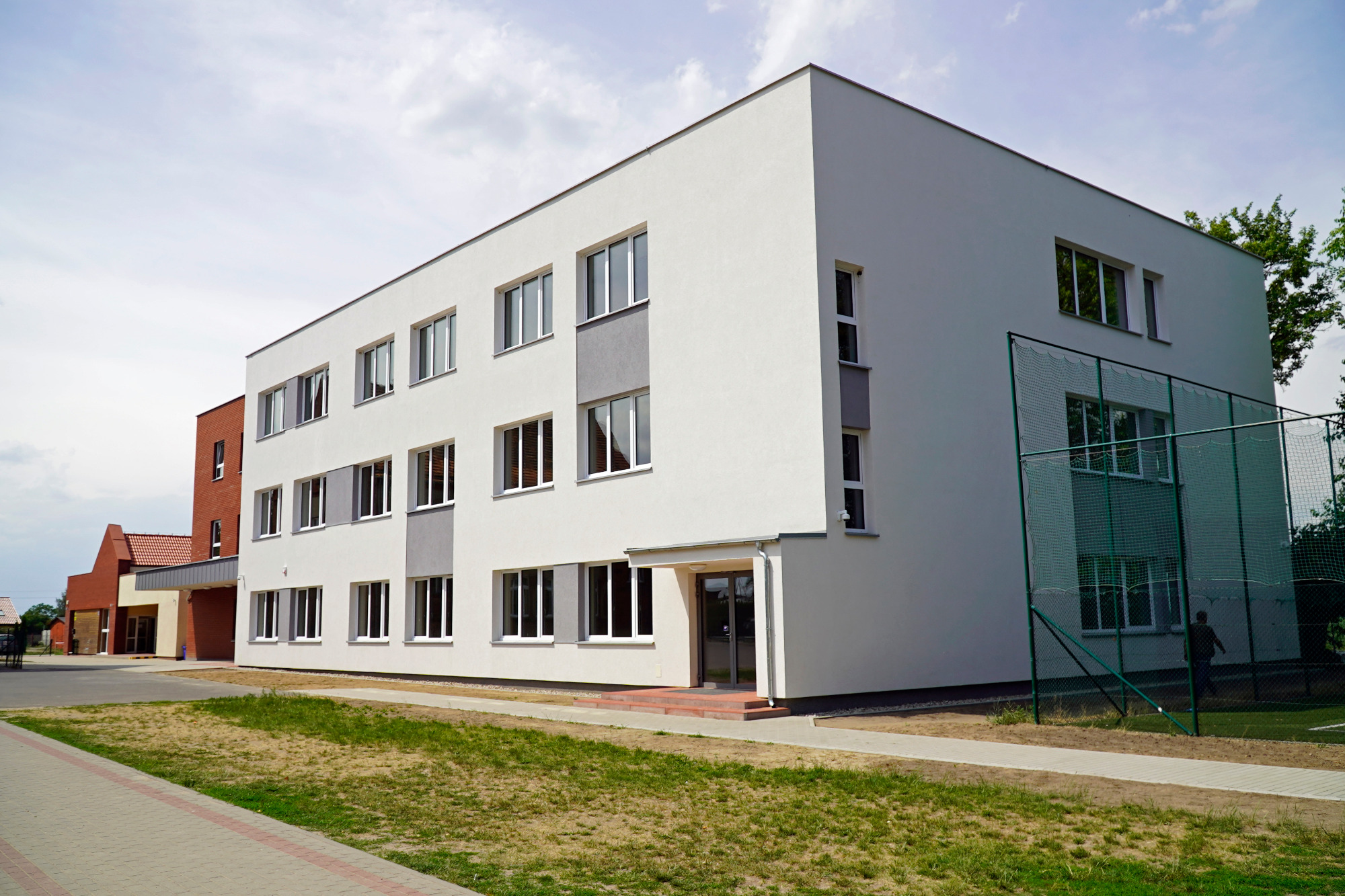 Szkoła Podstawowa Gm. Komorniki - Generalny Wykonawca OBUD