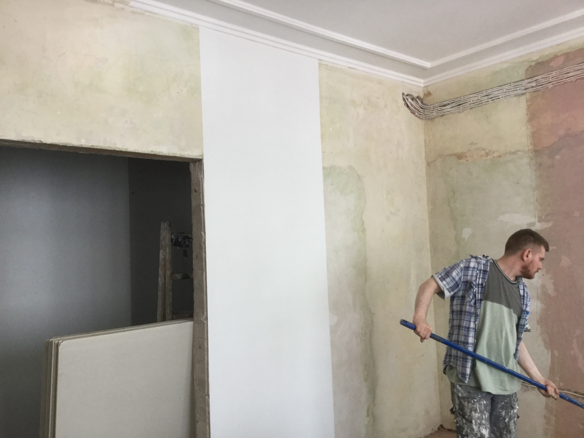 Gładź z włókien / montaż na Stare tynki / Kamienica Warszawa