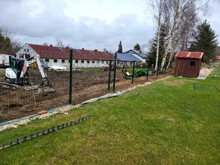 Montaż ogrodzenia panelowego