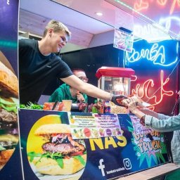 Bomba Truck Paulina Kunc - Popcorn, nachos, lemoniady, napoje