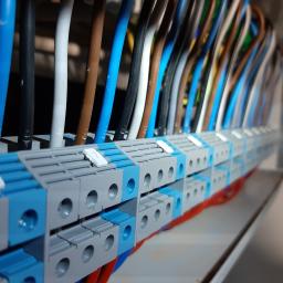 B42 GROUP Alan Salski - Rozdzielnia w bloku 24 lokalowym