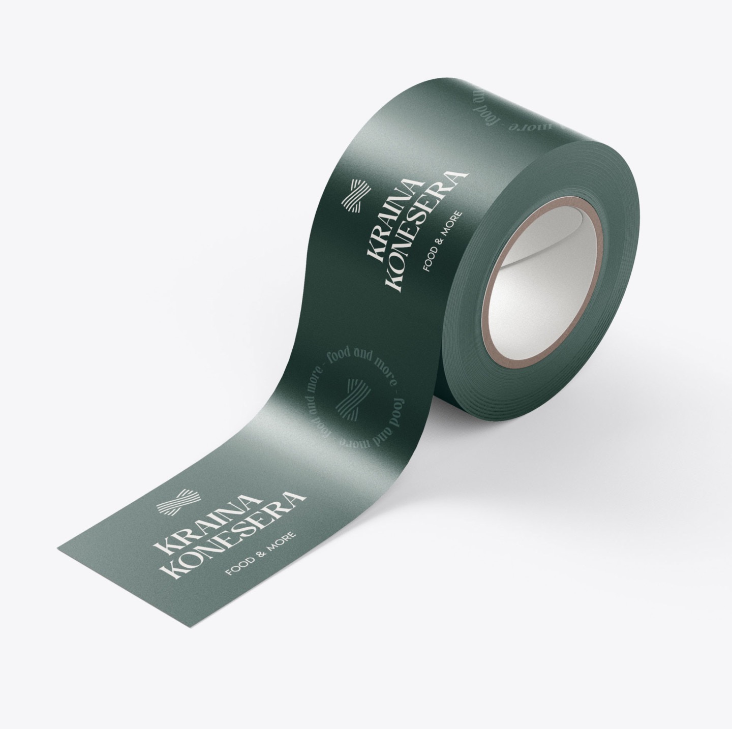 Rolka zielonej taśmy z nadrukowanym logo 'Kraina Konesera' i hasłem 'Food & More', leżąca na białym tle.