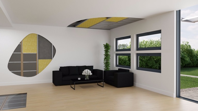 Wizualizacja salonu z fragmentami odsłoniętej instalacji ogrzewania podłogowego i sufitu podwieszanego, ukazująca warstwy izolacyjne i rury grzewcze.