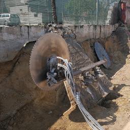 Cięcie stóp fundamentowych w Prochowicach