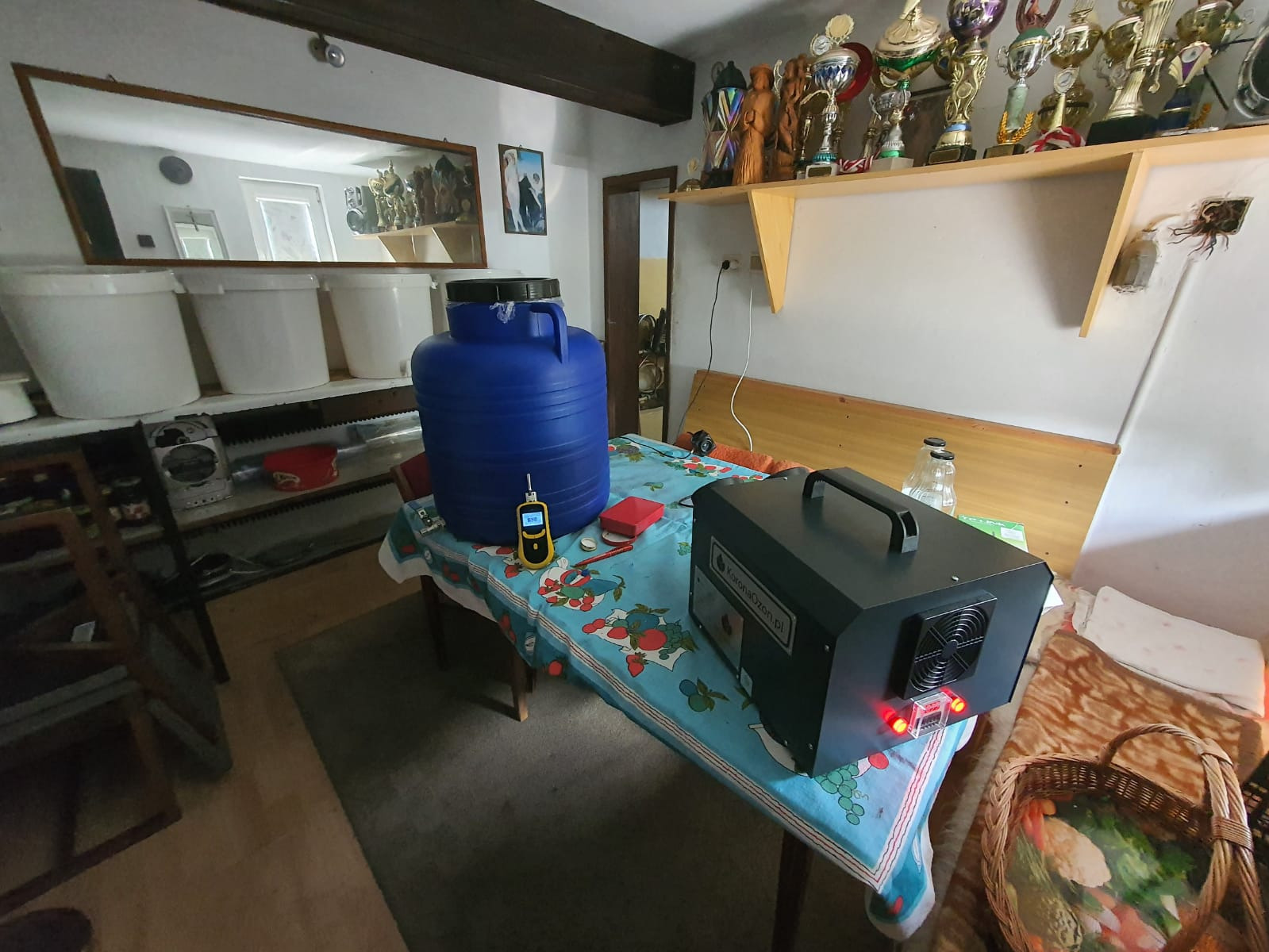 Usuwanie zapachu stęchlizny