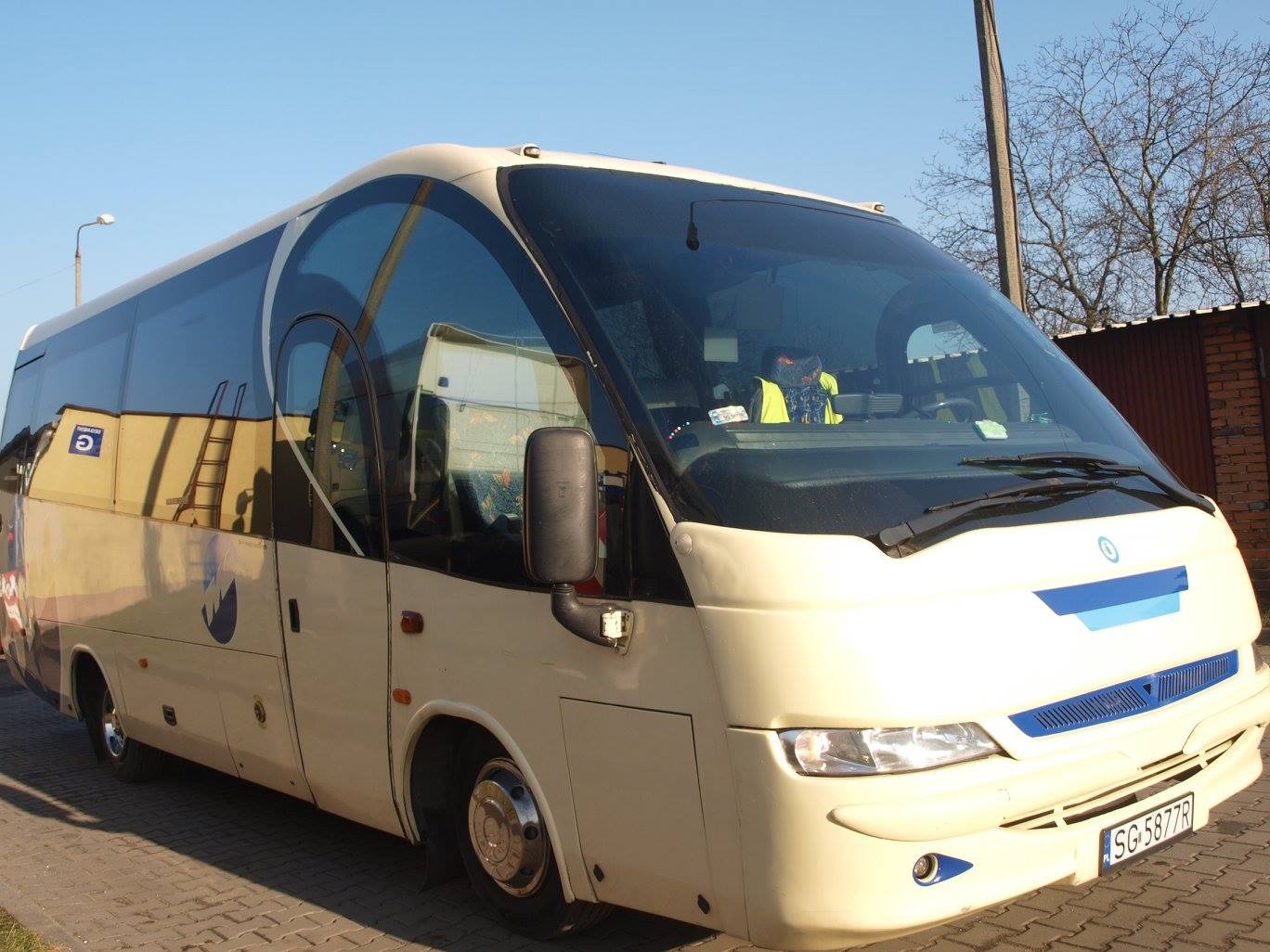 Iveco Mago 30 miejsca + 1 kierowca, klimatyzacja siedzenia odchylane DVD indywidualne oświetlenie nawiewy