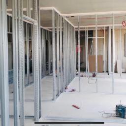 Biurowiec we Wrocławiu ,bardzo duży zakres prac ,bardzo duże powierzchnie ,wymagana bardzo dobra organizacja prac jak i logistyka.Zrobione 