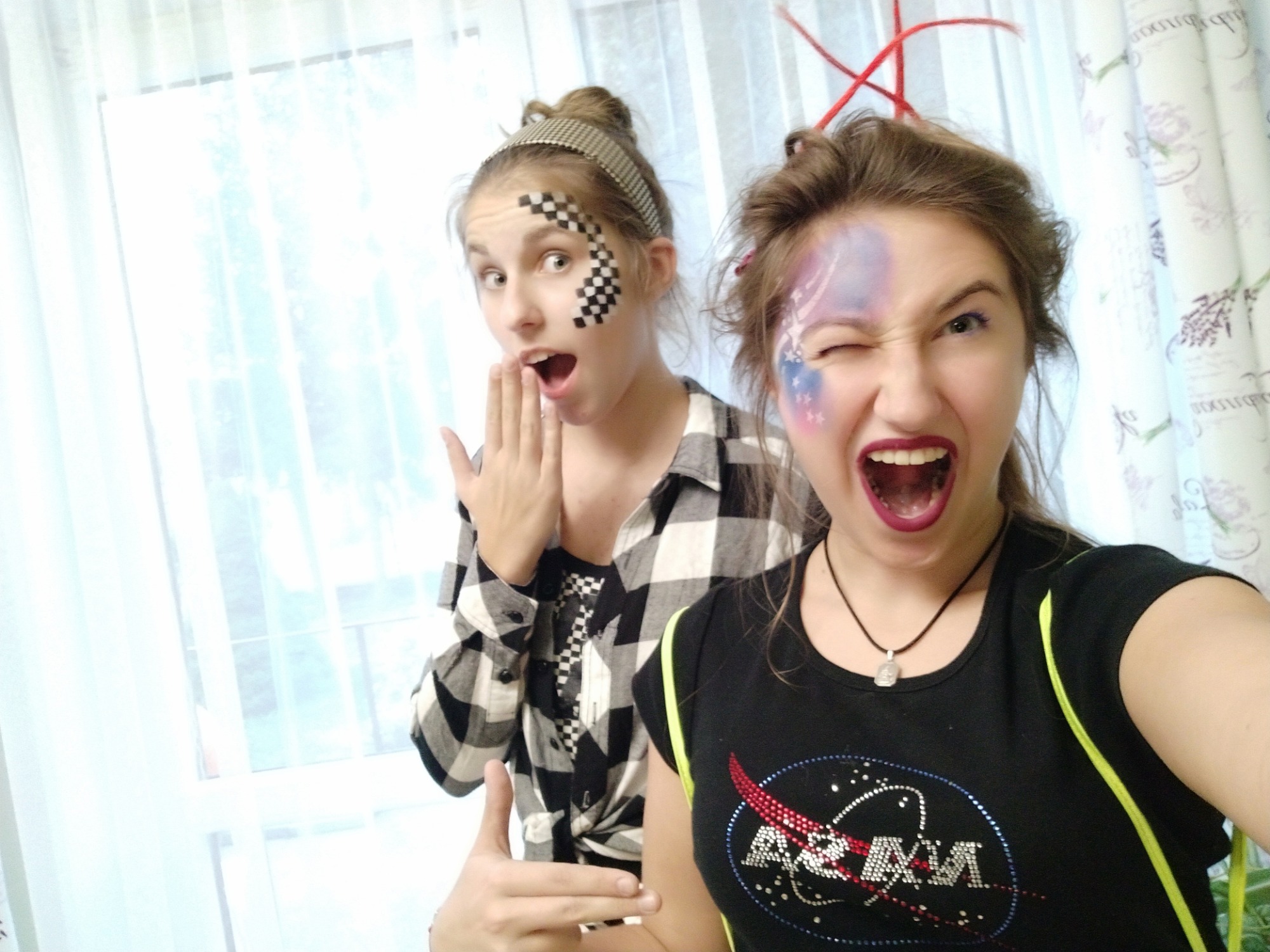 Animacje tematyczne (wyścigowe, galaxy)