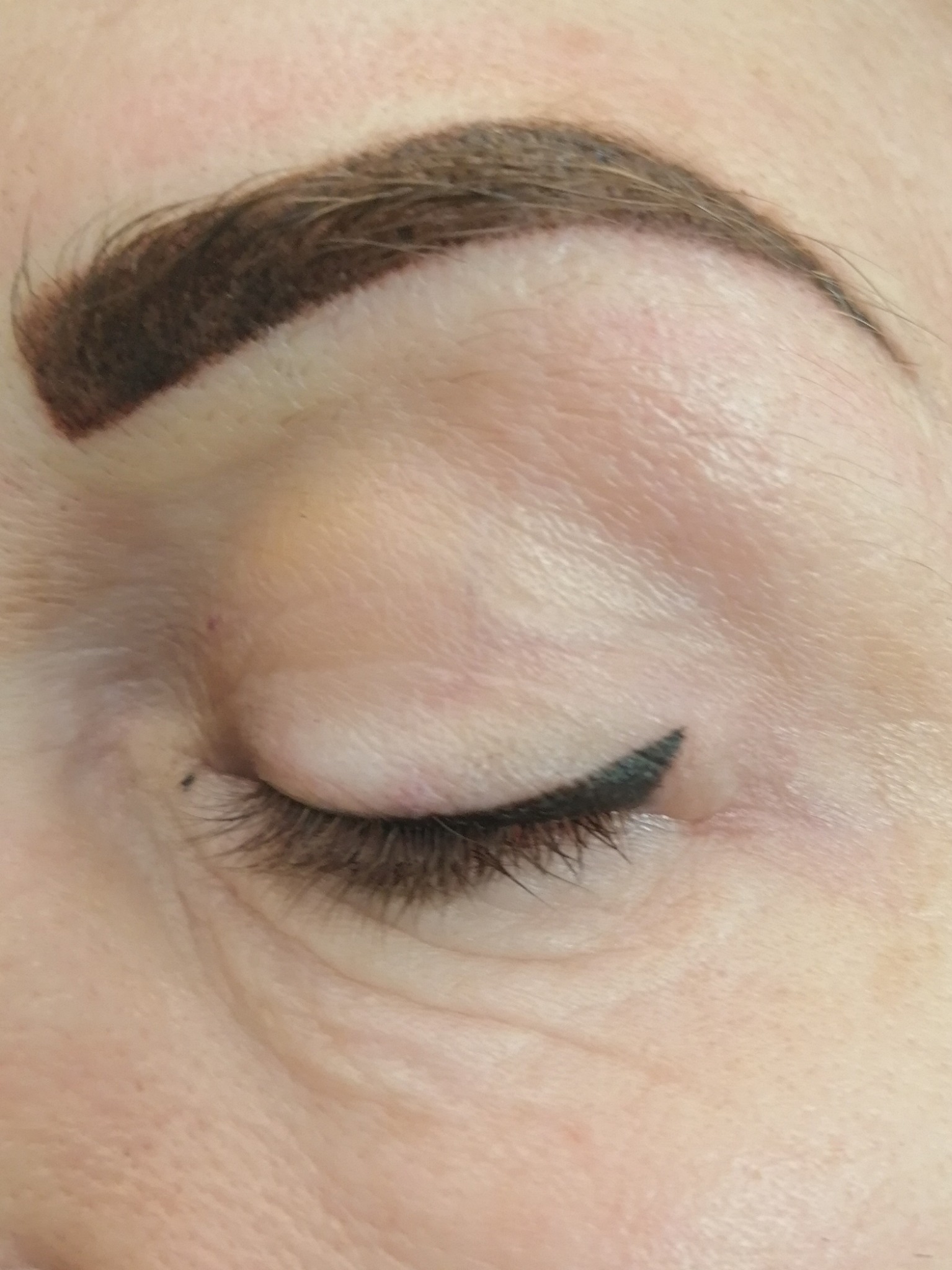 Permanentny makijaż brwi i kreski razem 400zł