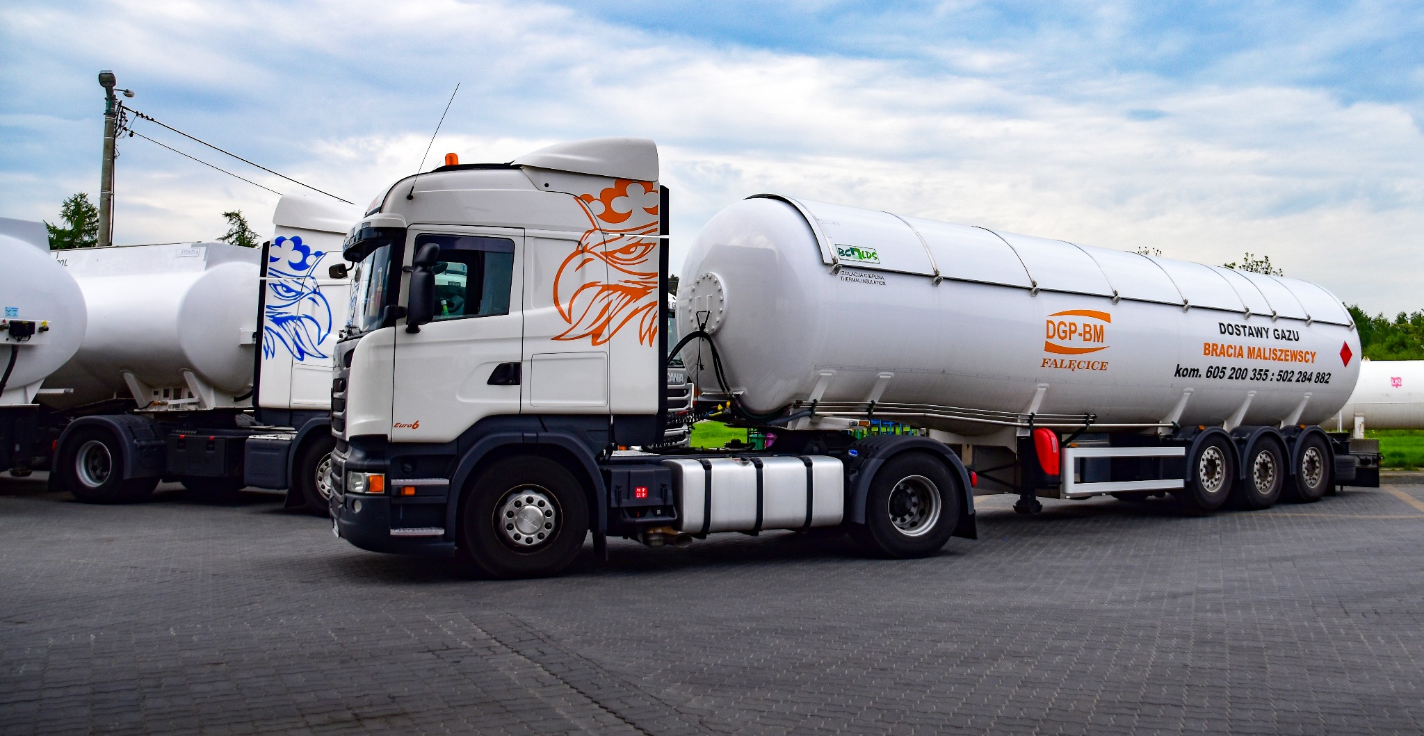Dostawy gazu wykonujemy własnym stabilnym taborem.