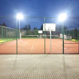 modernizacja oświetlenia boiska sportowego do  gry w kosza Gmina Dźwierzuty