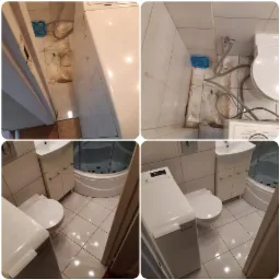 Widok na brudną podłogę w łazience z widocznymi plamami i zabrudzeniami, kontrastujący z czystą toaletą i pralką Electrolux, co sugeruje etap przed lub po sprzątaniu.