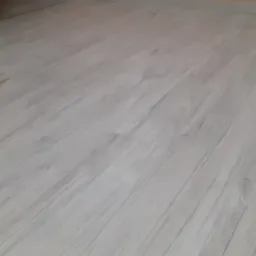 Układanie paneli ,moja ulubiona praca.